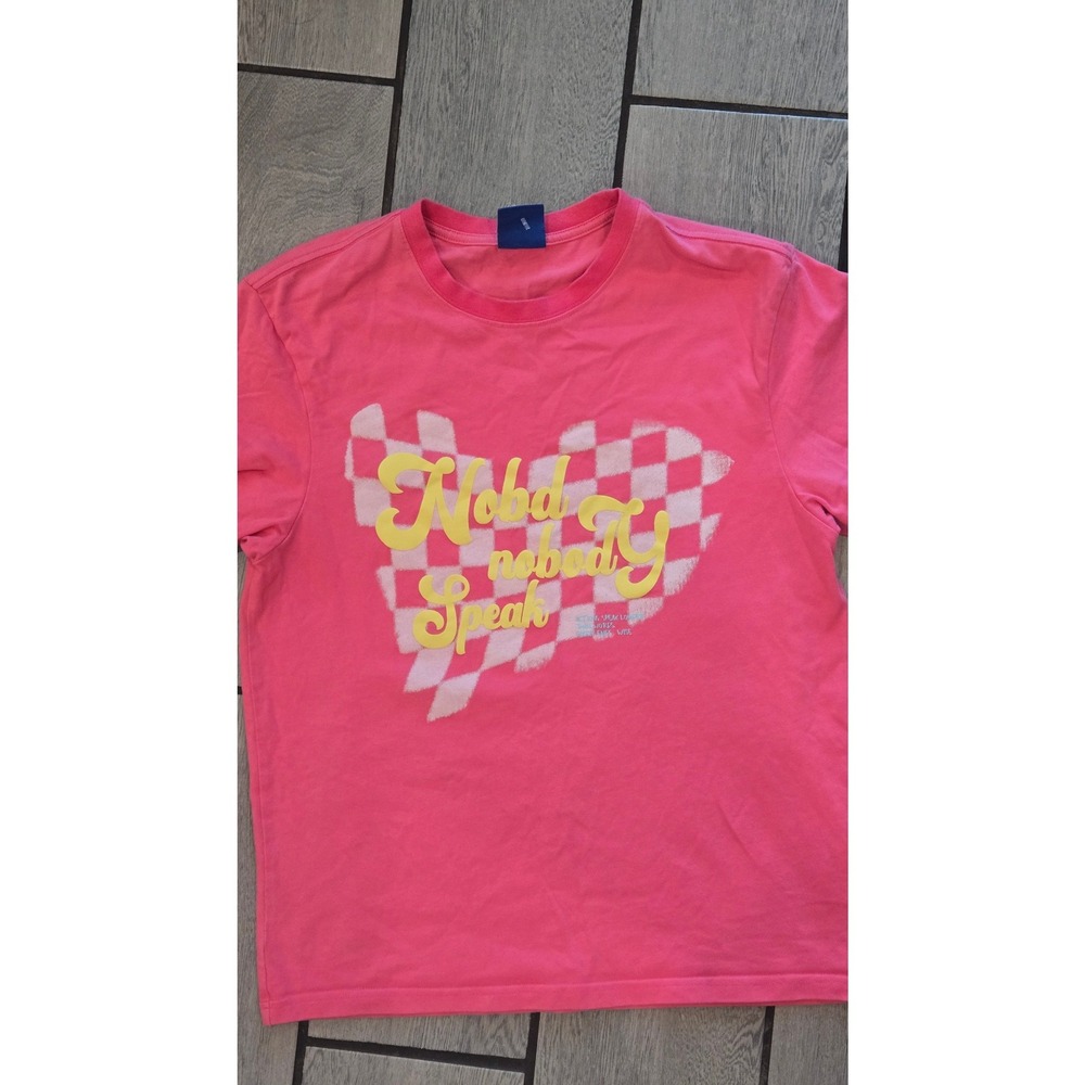Nobody Speak Pink Graphic T-Shirt Checkered Heart Actions Speak Louder Size M